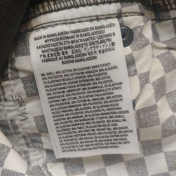 VANS NEW Walter 7 K K Twill Shorts Ranger Green - Picture 8 of 8